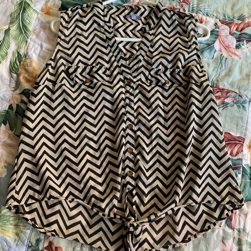 Sheer Chevron Tank
